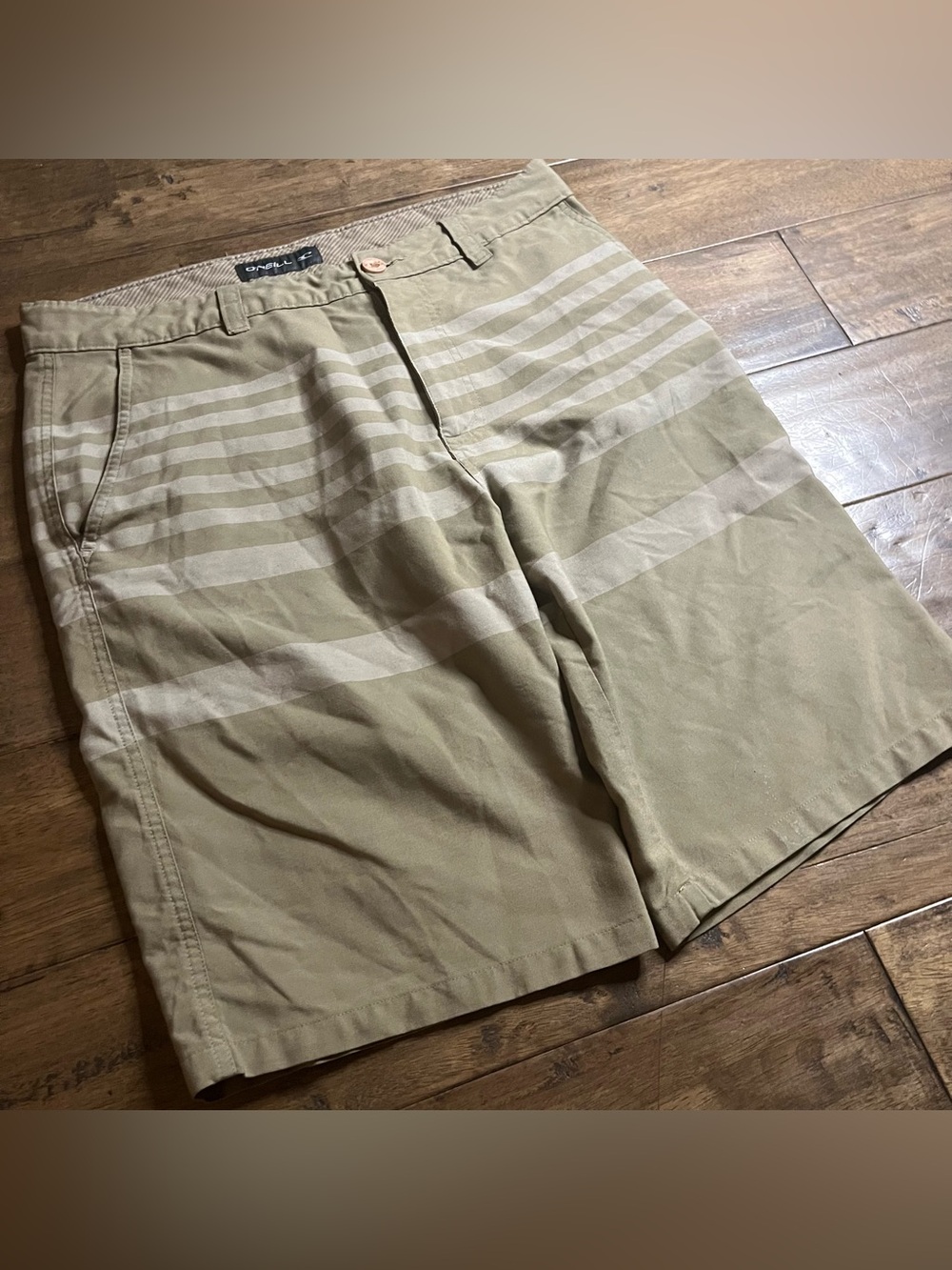 Men’s Baggy Tan Colored O’Neil Shorts #Baggy #Surfwear #Oneil
